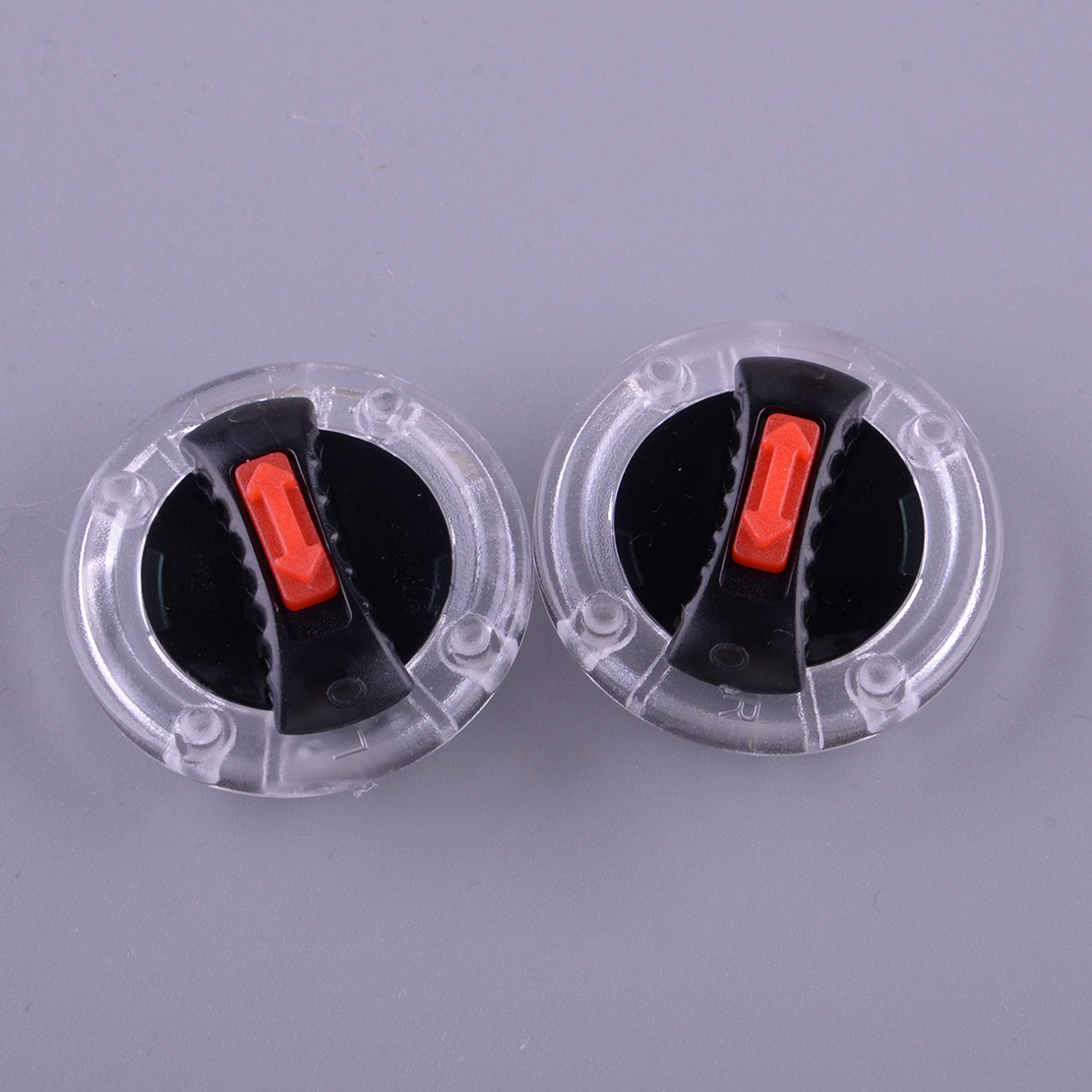 thumbnail image 2 of 2x Visor Screws & Round Attachment Clips For LS2 FF386 Motorcycle Helmets 2 of 4